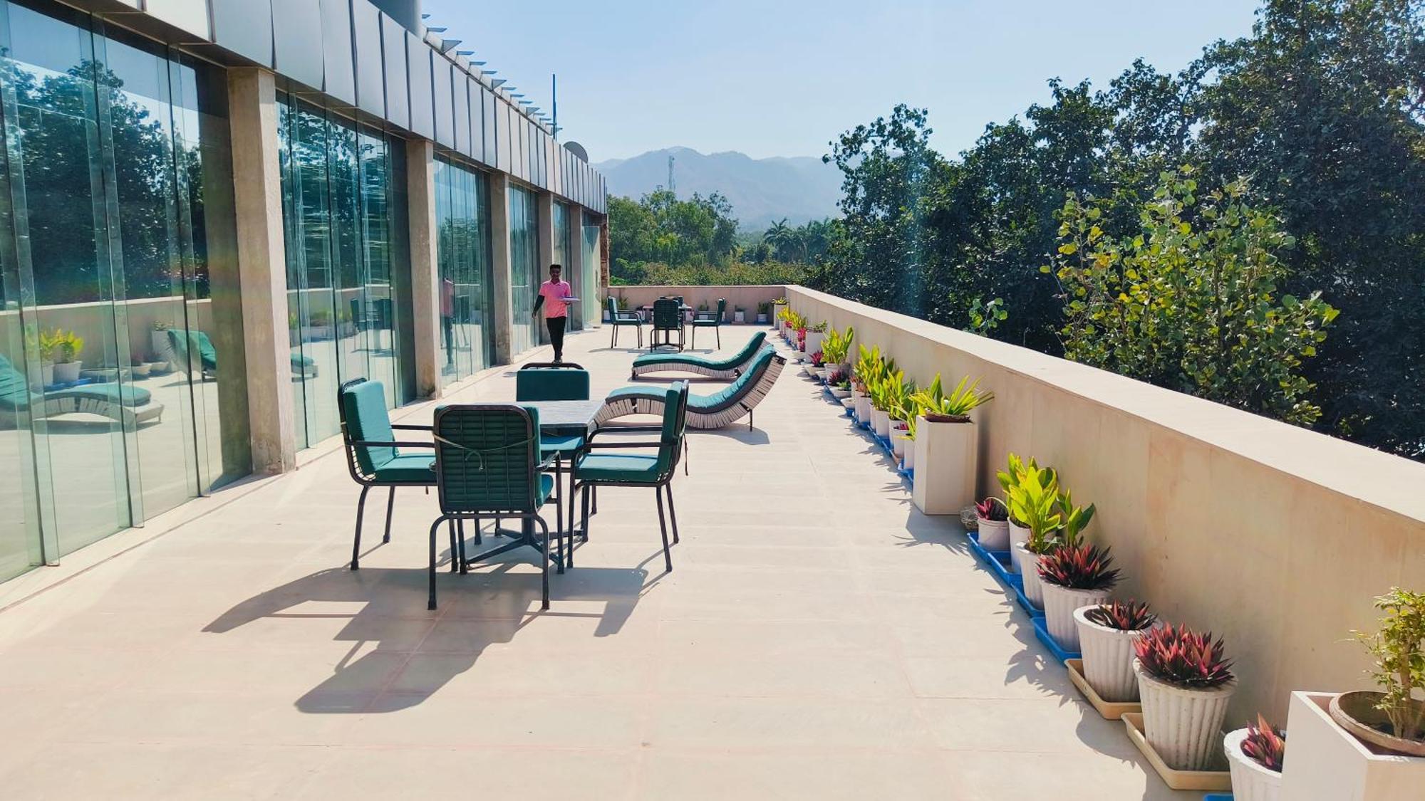 Mana Ranakpur Hotel Buitenkant foto